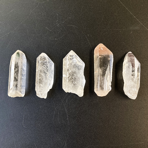 水晶ポイント5本セット（G）オルゴナイト作りにも最適