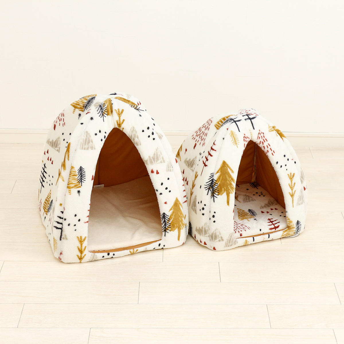 フォレスト柄 三角ハウス ペットベッド Mサイズ 38×42cm 小型犬