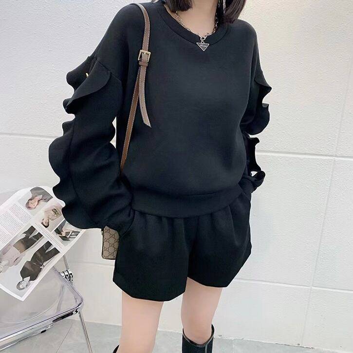 Bibiy フリルトレーナー　スウェット　ANNA PUFF TOP Bibiy フリルトレーナー スウェット ANNA PUFF TOP Bibiy フリル