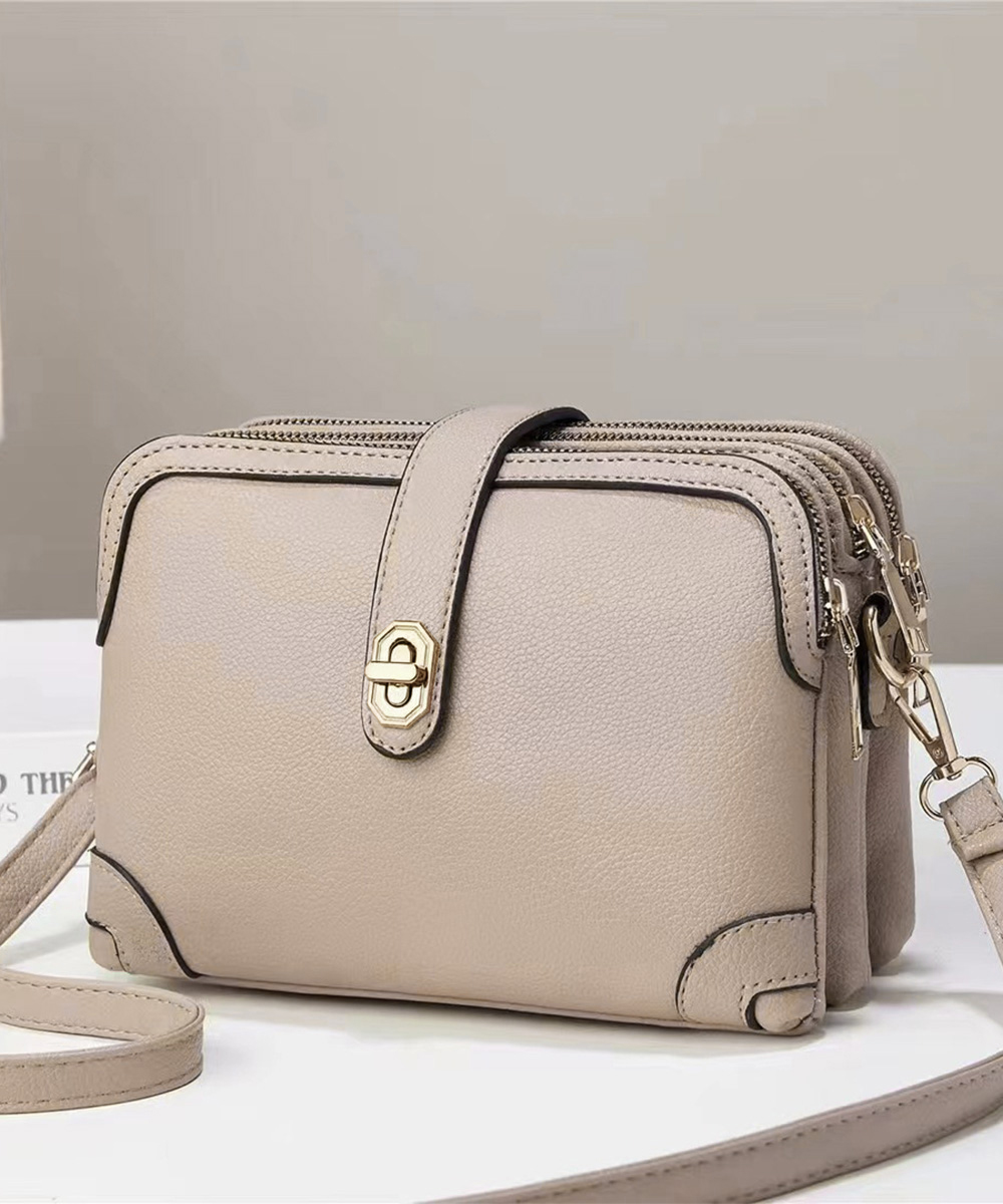 VIP【関税送料無料】希少 BVLGARI 斜め掛け ショルダーバッグ BVLGARI ブルガリ 斜め掛け ショルダーバッグ ブランド 287387