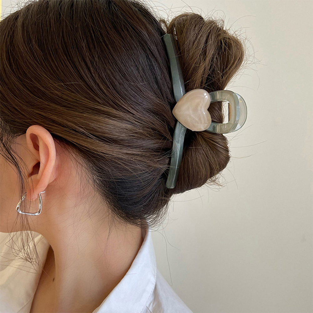 ヘアクリップ バンスクリップ 樹脂ハート｜miniministore｜キャリー品