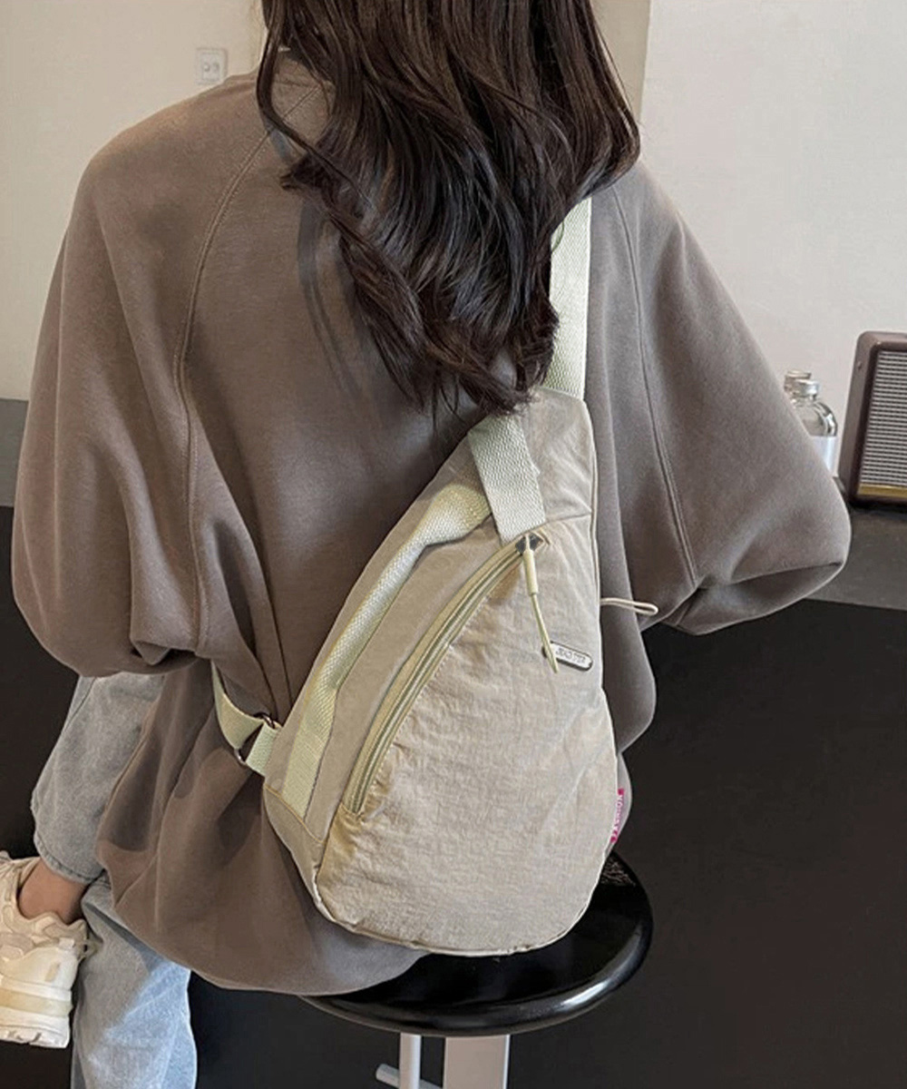 miniministore（ミニミニストア） ナイロンボディバッグワンショルダー