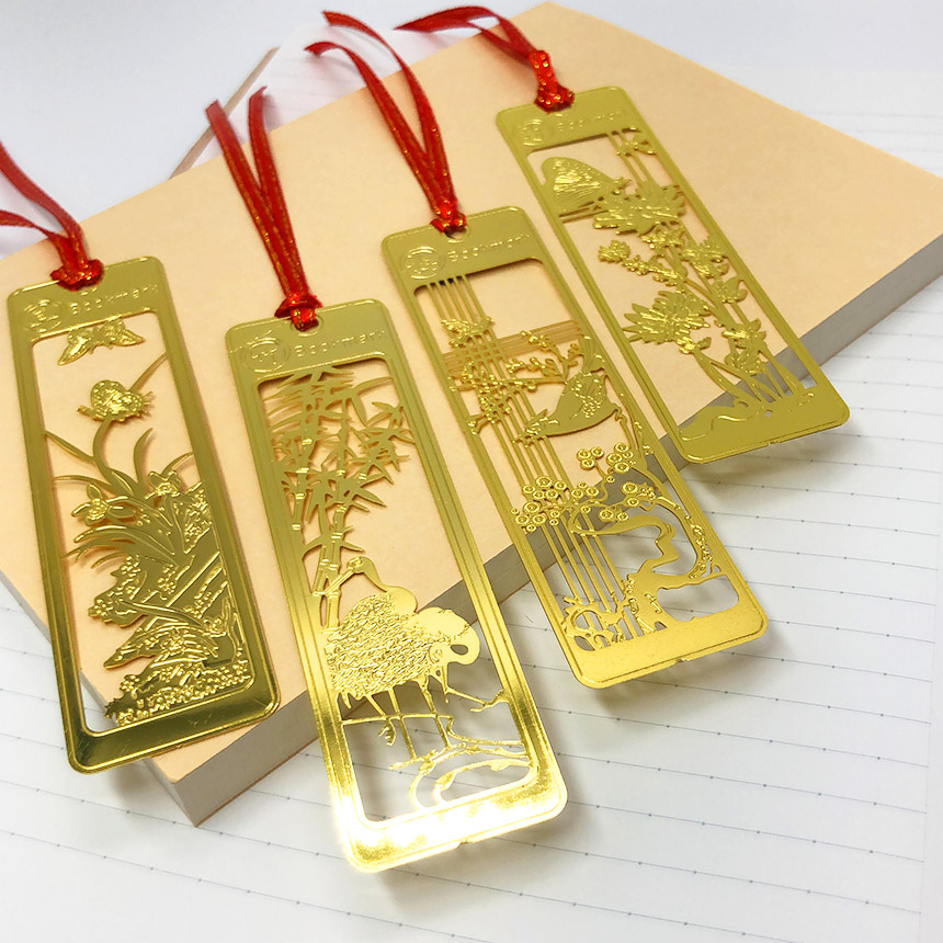 しおり ブックマーカー 4枚セット 栞 四君子 梅 蘭 竹 菊 透かし彫り