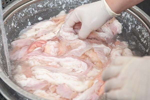 国産黒毛和牛  牛小腸3㎏ 送料無料 もつ鍋 ホルモン 楽天市場】もつ鍋【冷凍】黒毛和牛小腸 500g×2 【送料無料
