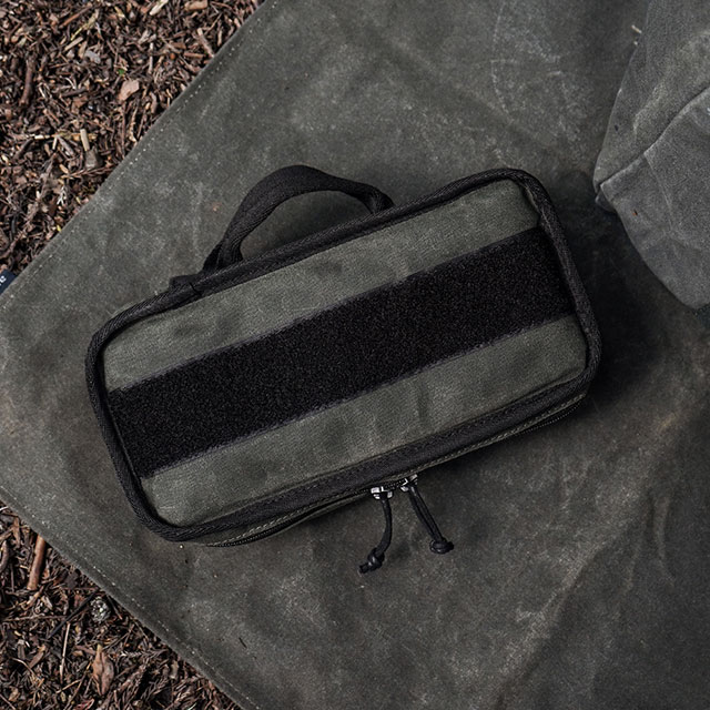 コラボ アソビト asobito × 野良道具製作所 EDCケース abn-001ODxBK SS23 キャンプ・アウトドア用品収納ケース 防水綿帆布 高耐久 オリーブ×ブラック | asobito | 04