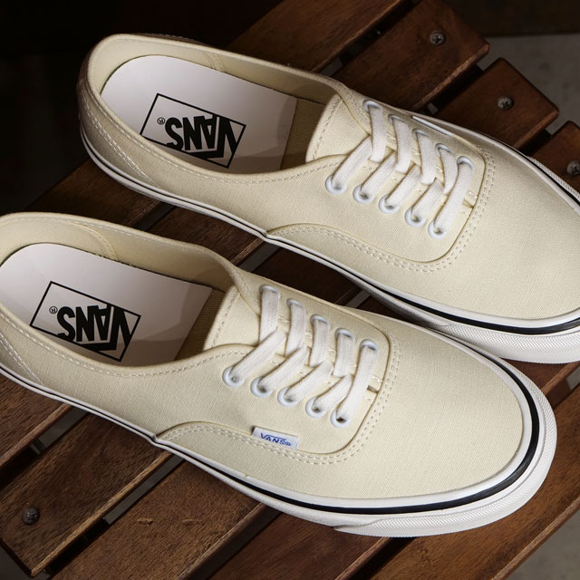 VANS スニーカー 白の商品一覧 通販 - Yahoo!ショッピング