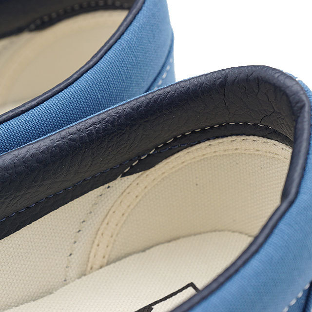 ヴァンズ VANS CLASSIC SLIP-ON NAVY [VN000EYENVY] （NAVY） -ファッション通販 FASHION WALKER