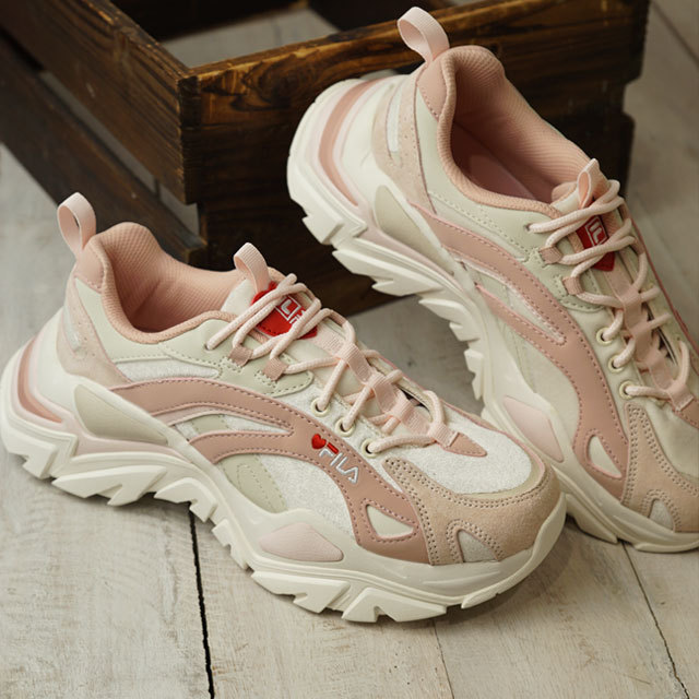 FILA フィラ インターナショナル ライト ハート スニーカー