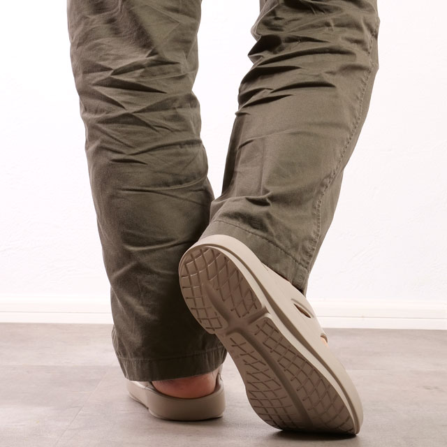 6か月保証 ウーフォス OOFOS リカバリーサンダル ウーオリジナル 2000010102222 OOriginal メンズ・レディース ビーチサンダル トングサンダル Nomad 正規取扱店 | OOFOS | 08