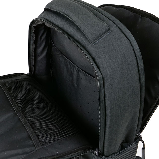 インケース Incase ファセット 25L バックパック 137231053055 SS23 Facet 25L Backpack デイパック 通勤通学 16インチMacBook対応 ブラック系 正規取扱店 | incase | 03