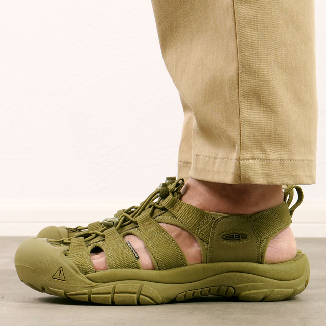 【超美品】メンズサンダル KEEN NEWPORT H2 オリーブ Men's Newport H2 Sandal | Mono/Olive | KEEN Footwear