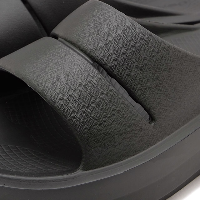 6か月保証 ウーフォス OOFOS リカバリーサンダル ウーメガ ウーアー 2000730050232 OOmega OOahh メンズ・レディース 疲労回復サンダル 厚底 Black 正規取扱店 | OOFOS | 03