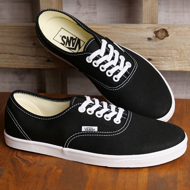 【VANS】★バンズ★AUTHENTIC LOWPRO★VN000D04J5F★大人気 AUTHENTIC LOWPRO | ヴァンズジャパン公式オンラインストア