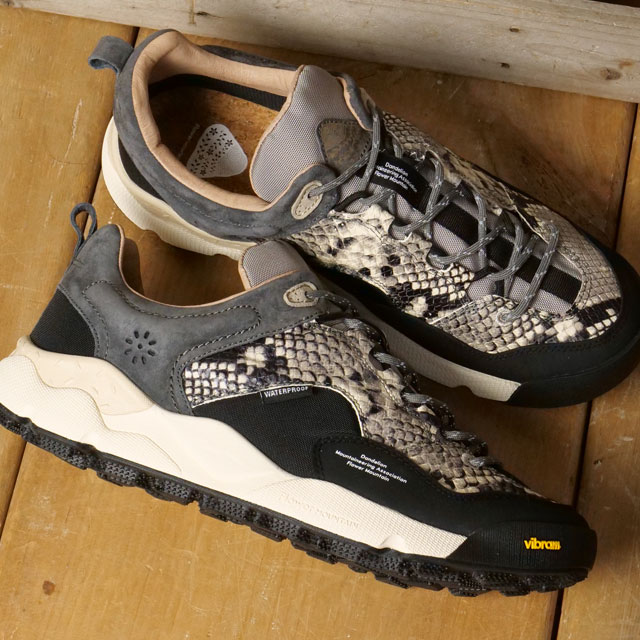 韓国メンズ EVAN パイソン 蛇柄 スニーカー VANS - US企画？美品24.5vansバンズオーセンティック蛇柄