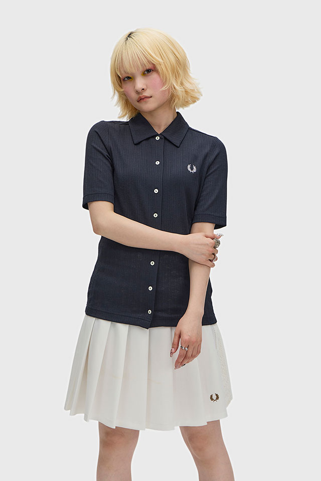 フレッドペリー FRED PERRY レディース ボタンスルーシアーリブポロシャツ G2185-608 SS26Q2 BUTTON-THROUGH SHEER RIB POLO SHIRT ネイビー 正規取扱店