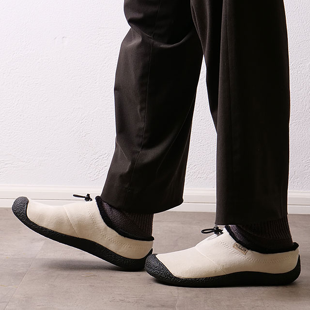 キーン KEEN サンダル ハウザー スリー スライド 1031043 FW25 W HOWSER III SLIDE レディース 靴 アウトドア 冬サンダル BIRCH BLACK 正規取扱店 | KEEN | 01