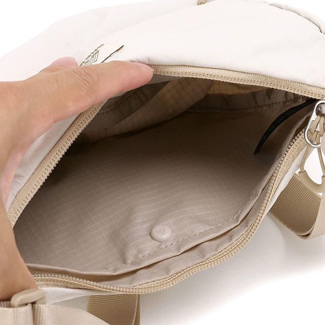 GREGORY（グレゴリー） スージーハーフムーンショルダーS 153979A686