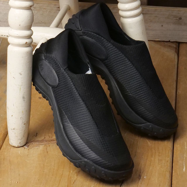 MERRELL ブラック スリッポン　新品 MERRELL（メレル） レディース ジャングル トレック モック J00003372