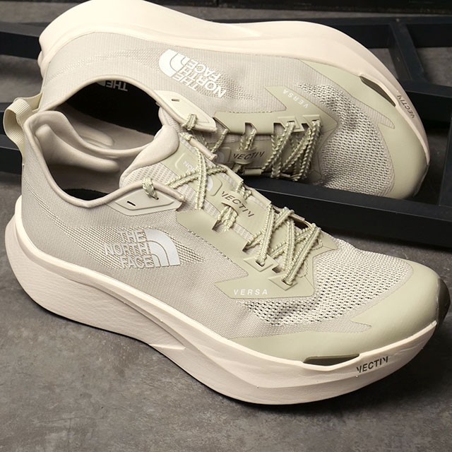 THE NORTH FACE メンズスニーカー（色：ホワイト系）｜シューズ