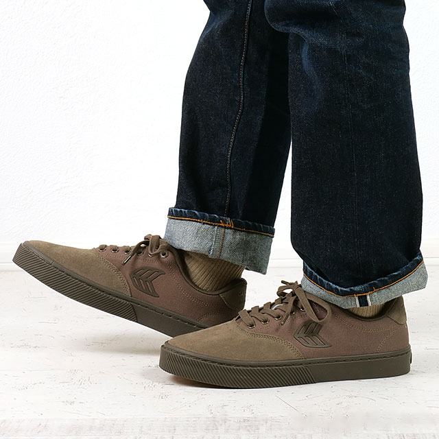 �J���E�} CARIUMA �X�j�[�J�[ �i�C�I�J �v�� 511707O23 FW25 NAIOCA PRO �����Y �C �X�P�[�g�V���[�Y All-Teak Dark-Teak ���K�戵�X