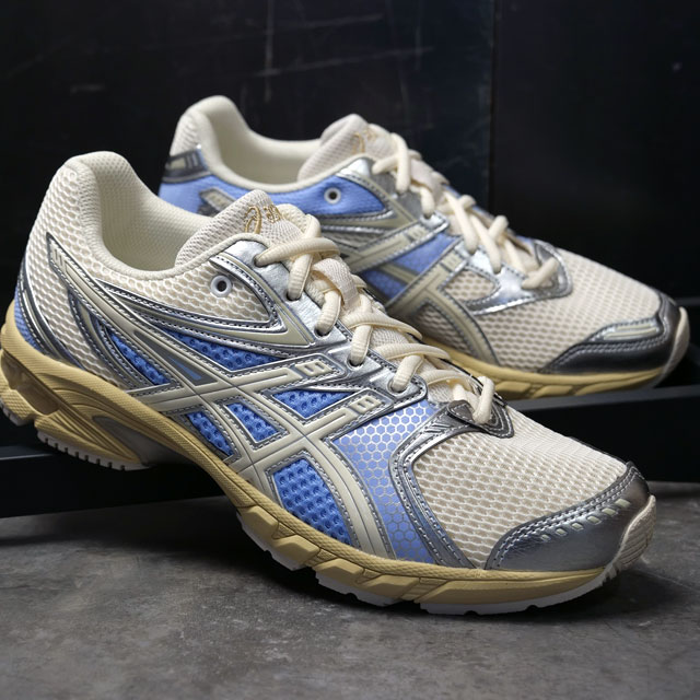�A�V�b�N�X �X�|�[�c�X�^�C�� ASICS SportStyle �Q���f�B�[�G�X �g���[�i�[14 1203A607-750 SS26 GEL-DS TRAINER 14 IVORY LIGHT-SAPPHIRE ���K�戵�X