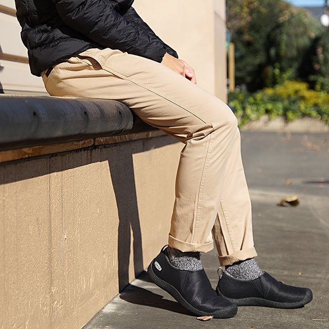 KEEN 返品送料無料 キーン スニーカー ハウザー ツー M HOWSER