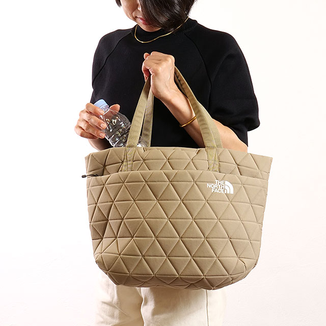 THE NORTH FACE ジオフェイストートバッグ バークミスト新品！タグ付 THE NORTH FACE（ザ ノースフェイス） ジオフェイストート NM32352-CK