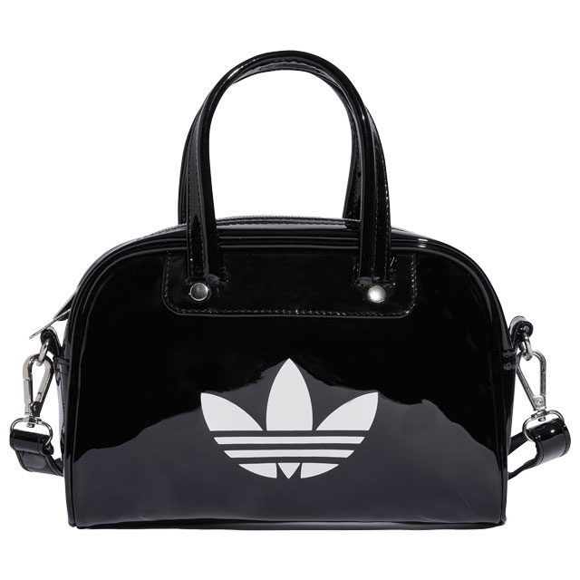 国内配送★adidas★ショルダーバッグ ヴィンテージ風デザイン adidas（アディダス）の「ビンテージ ミニバッグ / アディダス