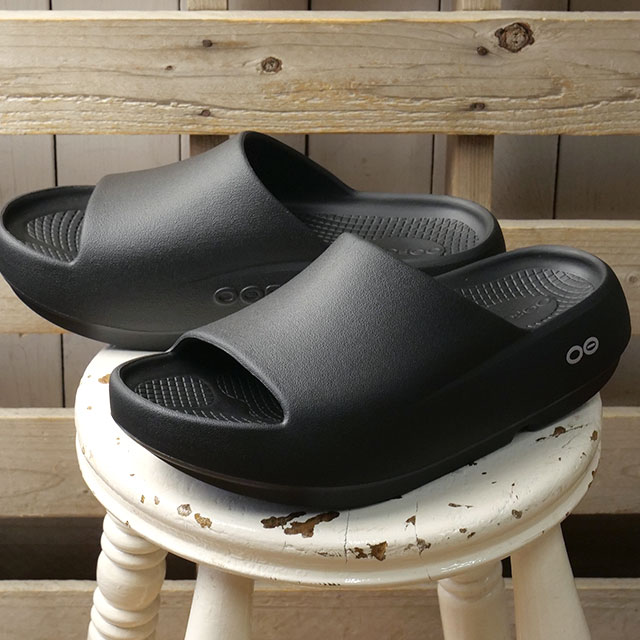 6�����ۏ� �E�[�t�H�X OOFOS ���J�o���[�T���_�� �E�[�A�[�v���X 2001110050261 SS26 OOahh+ �C ���� ��J�񕜃T���_�� �X���C�h�T���_�� �� Black ���K�戵�X