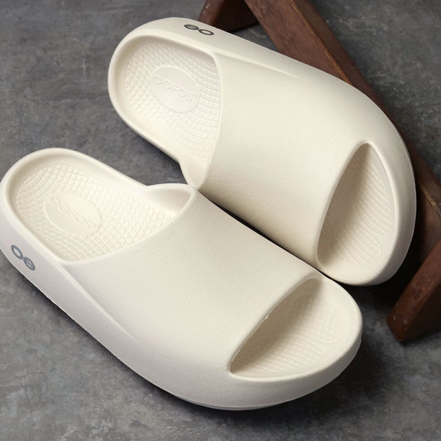 6�����ۏ� �E�[�t�H�X OOFOS ���J�o���[�T���_�� �E�[�A�[�v���X 2001110140261 SS26 OOahh+ �C ���� ��J�񕜃T���_�� �X���C�h�T���_�� �� Chalk ���K�戵�X