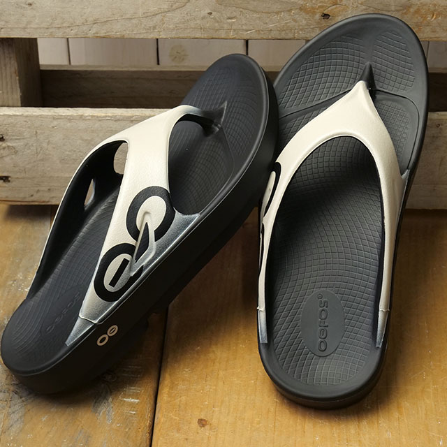 6�����ۏ� �E�[�t�H�X OOFOS ���J�o���[�T���_�� �����Y �E�[�I���W�i�� �X�|�[�c 2000040204261 SS26 OOriginal Sport ��J�񕜃T���_�� Moonstone ���K�戵�X