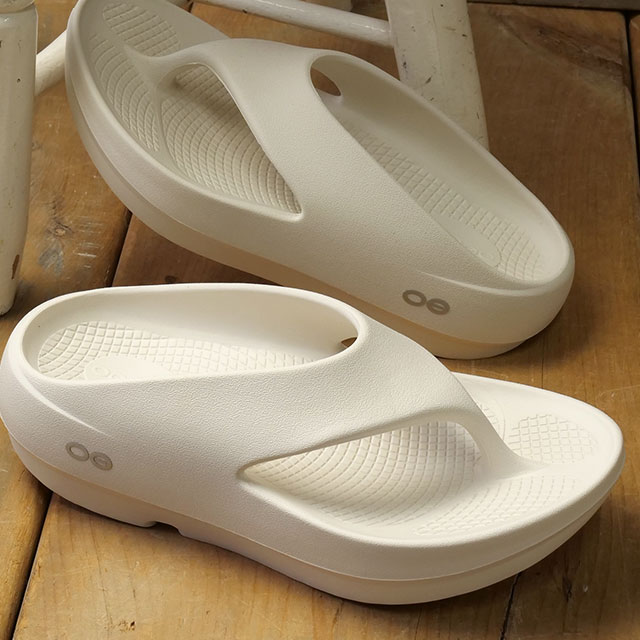 6�����ۏ� �E�[�t�H�X OOFOS ���J�o���[�T���_�� �E�[�I���W�i���v���X 2001100140261 SS26 OOriginal+ �C ���� ��J�񕜃T���_�� Chalk ���K�戵�X