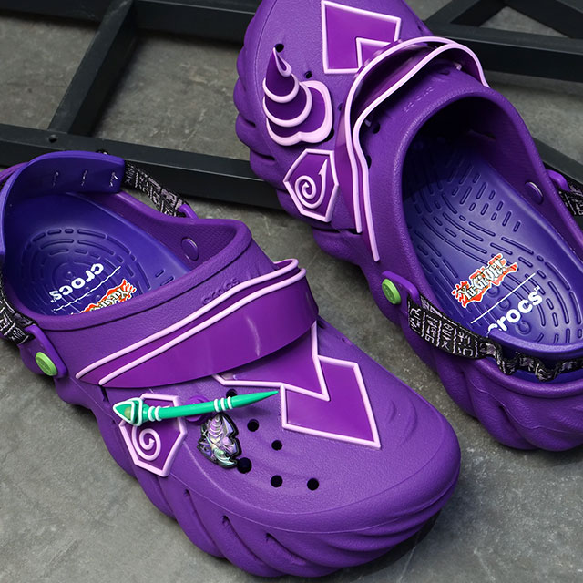 �N���b�N�X crocs �T���_�� �����Y �V�Y�� �u���b�N �}�W�V���� �G�R�[�N���b�O [213591-90H FW26] Yu-Gi-Oh! Dark Magician Echo Clog �R���{ ���K�戵�X