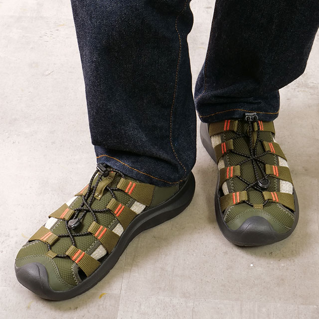 Keen サンダル オリーブ色 メッシュ構造 KEEN キーン サンダル ユニーク 1030572 SS25 M UNEEK メンズ