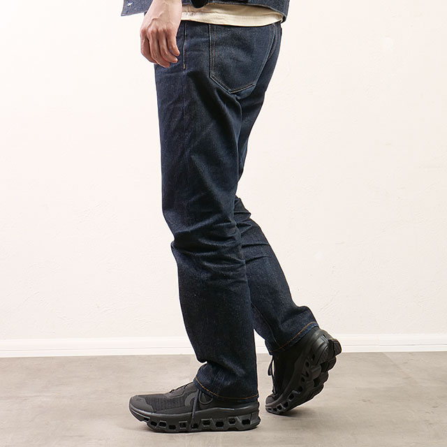 On（オン） スニーカー クラウドモンスター ヴォイド 3MF10671043 SS25