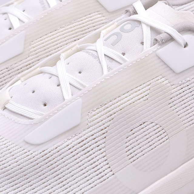 On（オン） スニーカー クラウドモンスター ヴォイド 3MF10671200 SS25