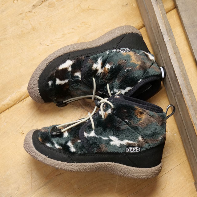 ������ KEEN ����ɥ�� �ϥ����� �ġ� ����å� �����������ץ롼�� 1031038 FW25 CHILDREN HOWSER II CHUKKA WP ���å�BLACK STAR-WHITE �����谷Ź