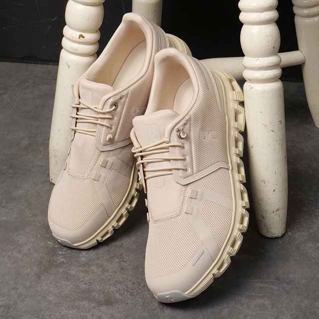 �I�� On �X�j�[�J�[ �E�B�����Y �N���E�h 6 3WF10064653 SS26 Cloud 6 ���f�B�[�X �y�� �x�[�W�� Sand Sand ���K�戵�X