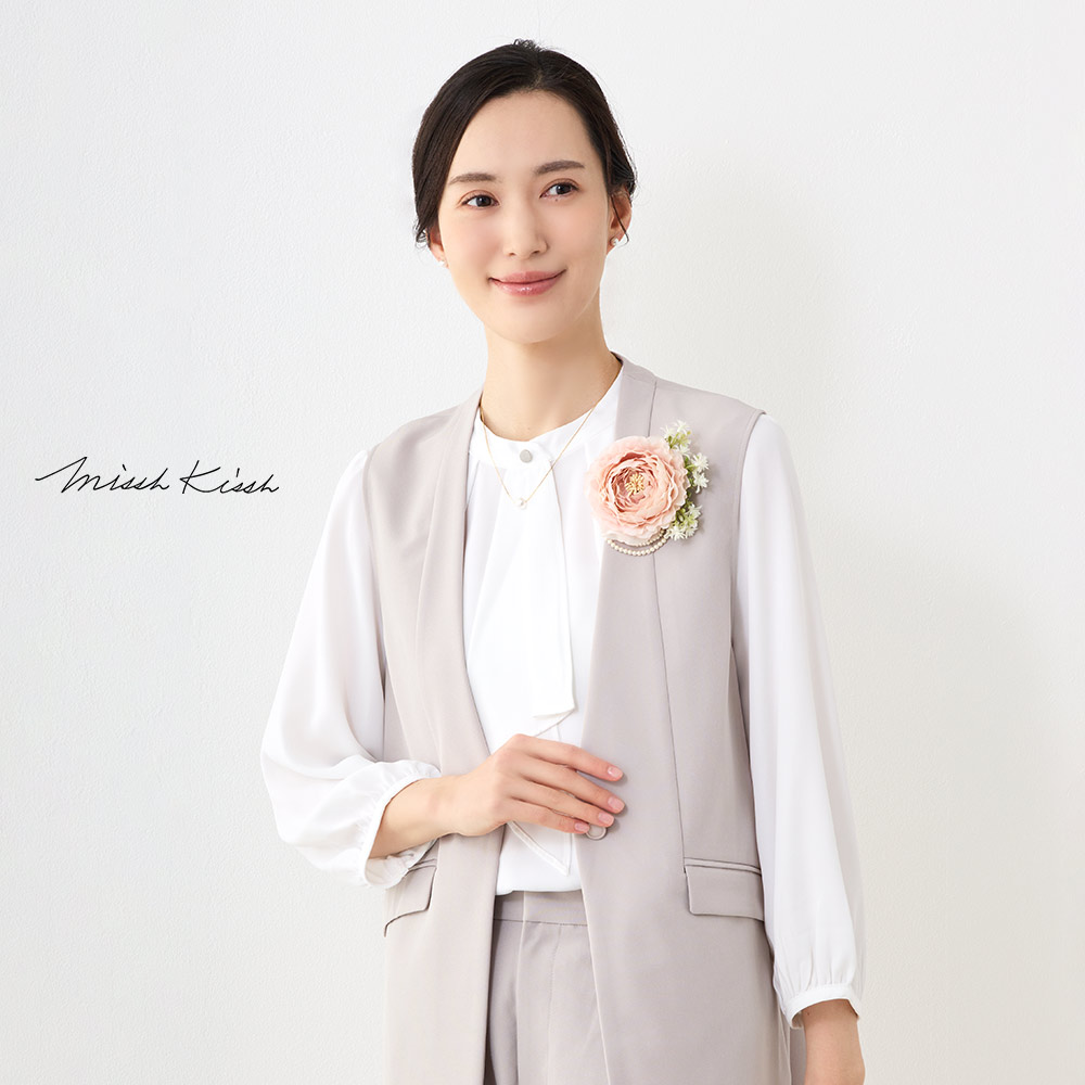 コサージュ ラナンキュラス 華やかなコサージュ かわいい パール 卒業式 入学式 結婚式 発表会