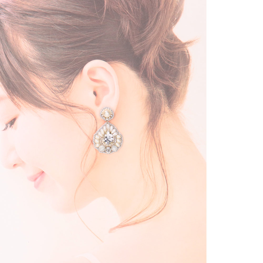 Tsubu pearl bar crossing earrings / ツブパール バー クロ