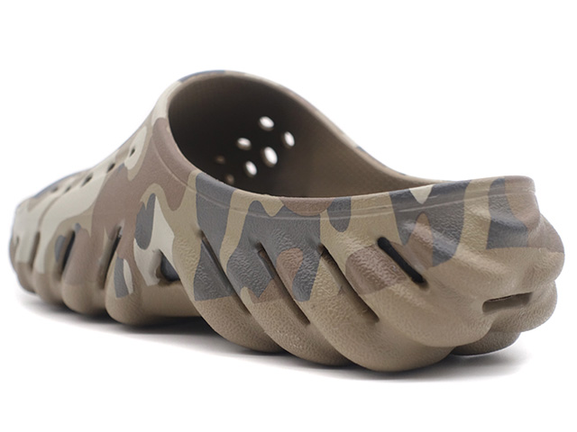 crocs　ECHO CAMO REDUX SLIDE　CHARCOAL (209010-025)｜mita-sneakers｜02