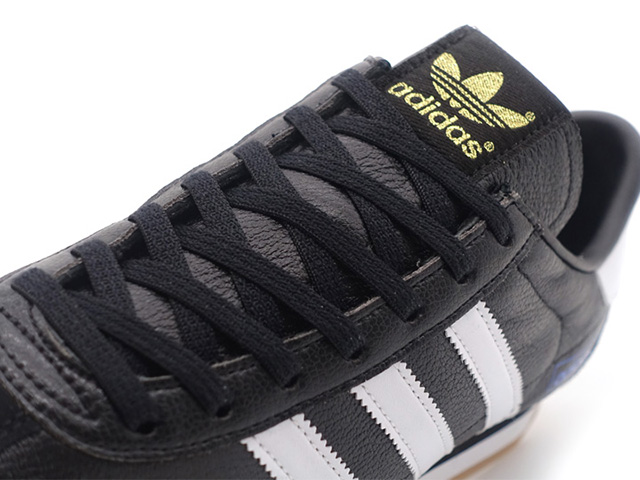 adidas　COUNTRY JAPAN　CORE BLACK/FTWR WHITE/BLUE (IH0299)