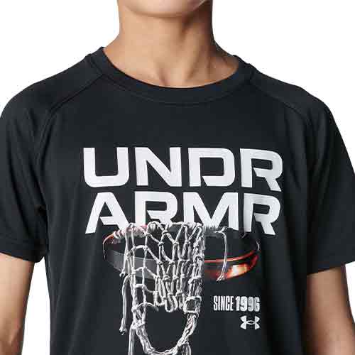 アンダーアーマー UA テック グラフィック ショートスリーブ Tシャツ 半袖 ジュニア バスケットボール 6001287-001 | UNDER ARMOUR | 02