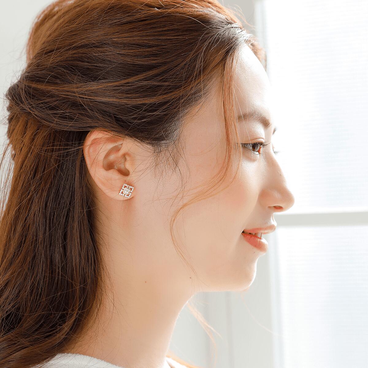 ダイヤモンド ダイヤ ピアス 18金 K18 スタッドピアス 四角