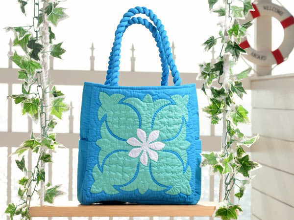 ハワイアンキルトバックハンドメイド ハンドメイド ハワイアンキルトバッグの通販 by あや's shop｜ラクマ