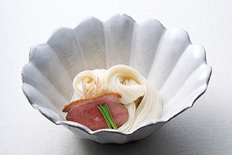糸依