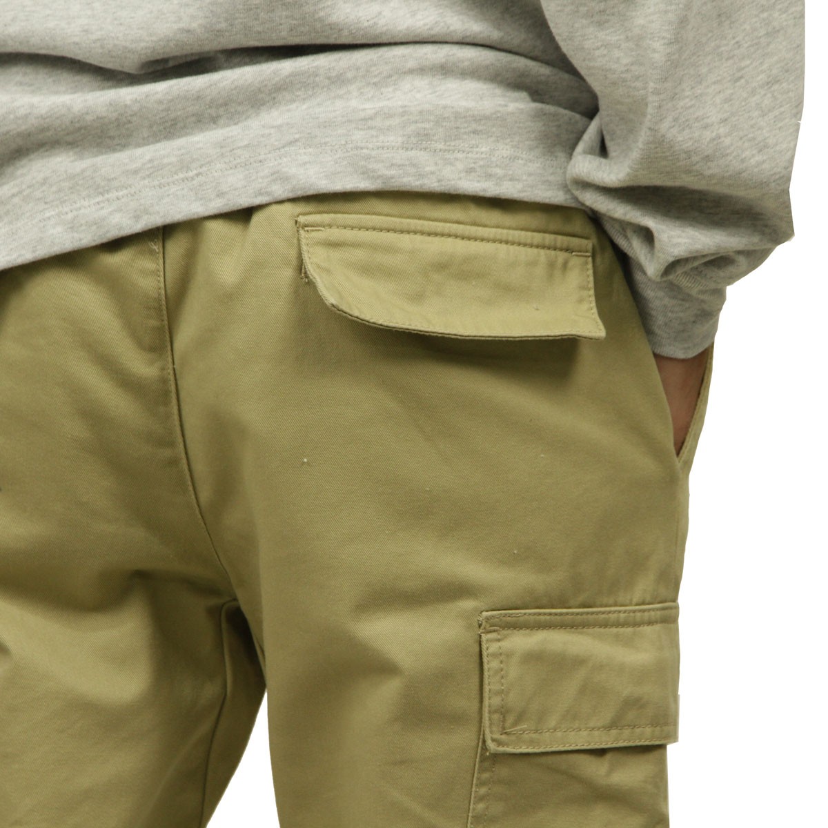 FEAR OF GOD フィアオブゴッド fog essentials カーゴパンツ