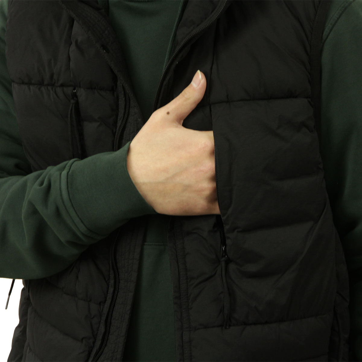 STONE ISLAND（ストーン アイランド） 【ボーナスストア 誰でも+5% 6