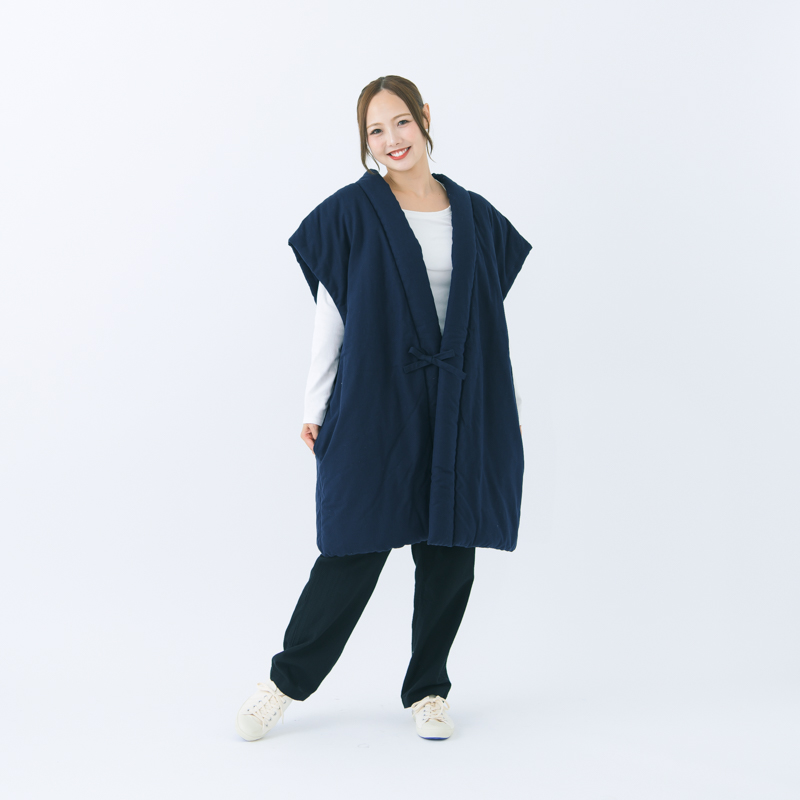 在庫限り 生産終了 山並みロングポンチョ oversized (袖なしはんてん) 紺・グレー 日本製 宮田織物 ちゃんちゃんこ 半纏  メンズ・レディース 綿入り 和モダン : 714r : 宮田織物 - 通販 - Yahoo!ショッピング