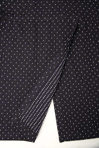 左右裾のスリット開き